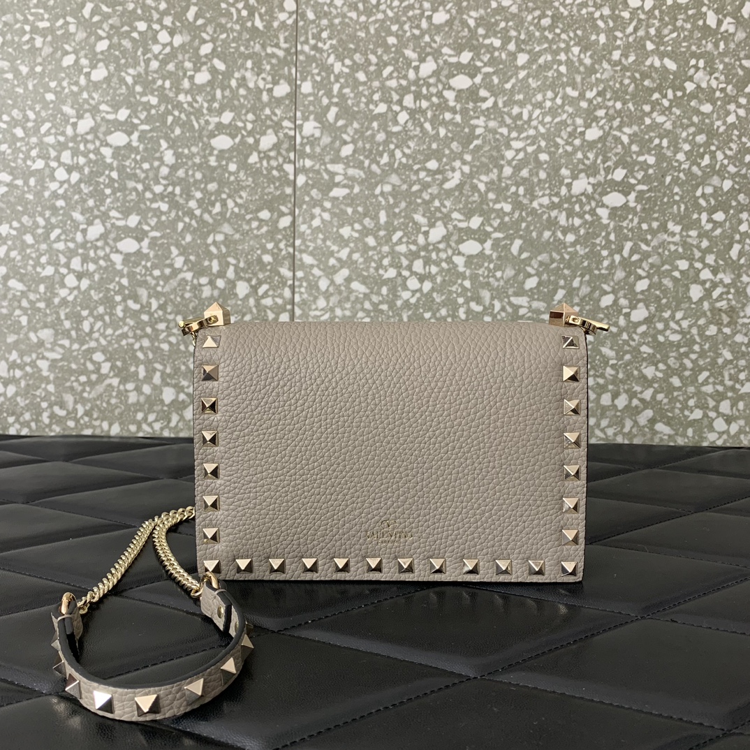 Valentino Garavani Rockstud Small Shoulder Bag in Grey Grainy Calfskin